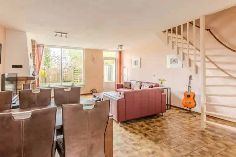 Ruime Tussenwoning 4 Slaapkamers Zuidtuin Nabij Polder