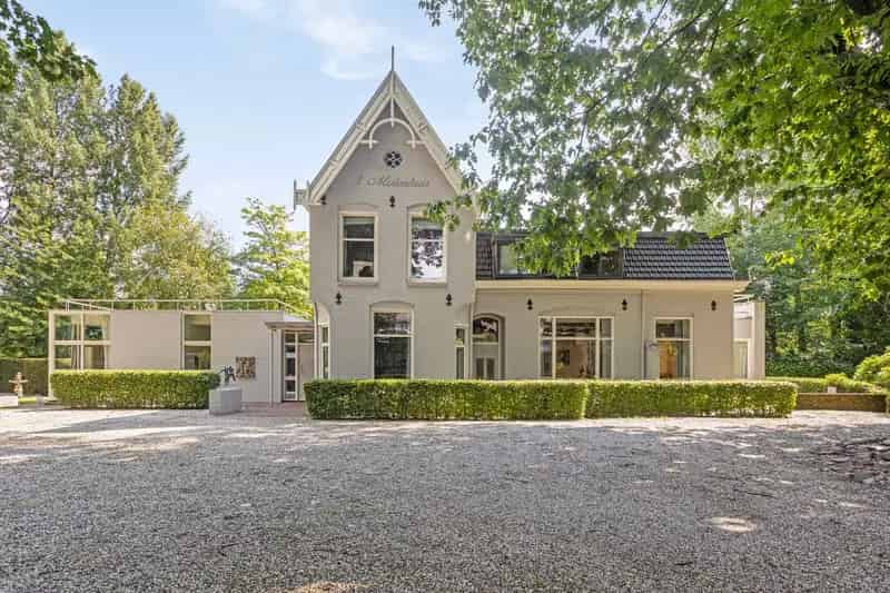 Gemeentelijk Monument te koop:  Luxe villa aan de Dommel