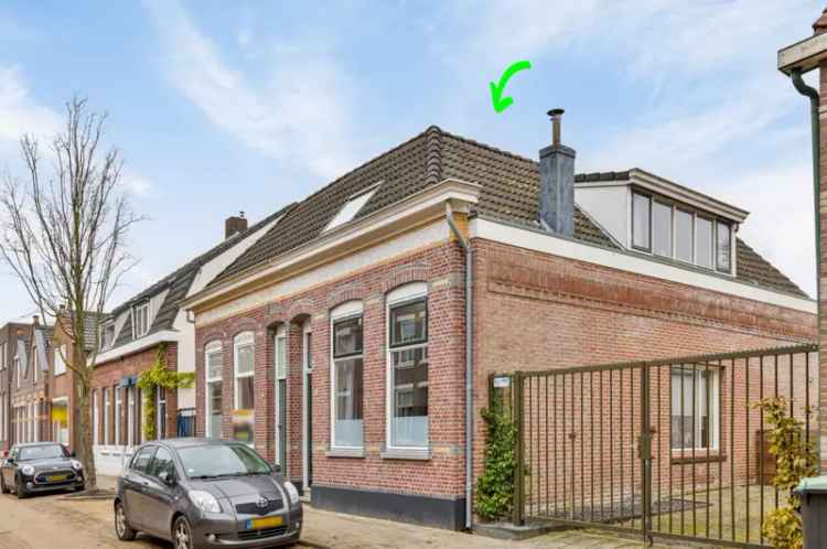 Gezinswoning Emmastraat 3 slaapkamers tuin nabij scholen