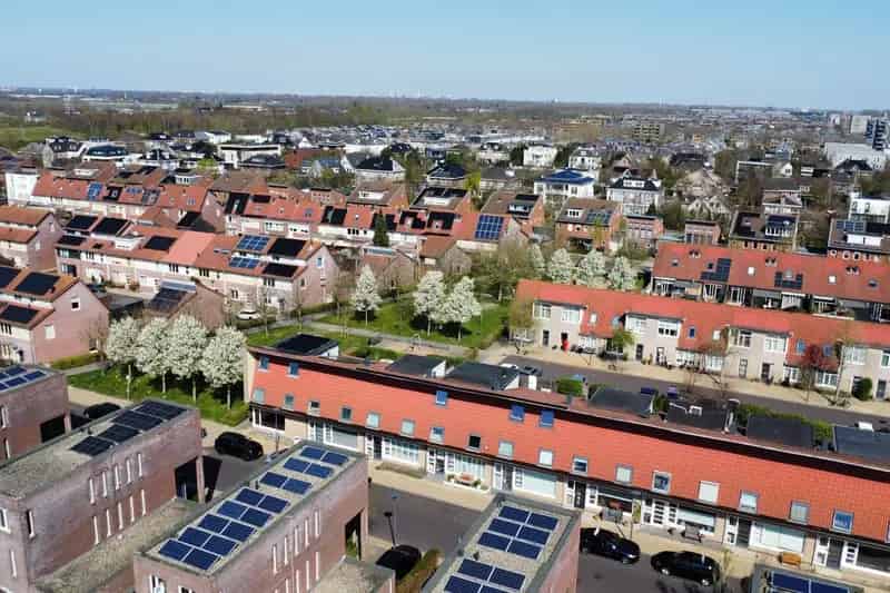 Moderne 4 Slaapkamers Middenwoning 145m2 Hoofddorp
