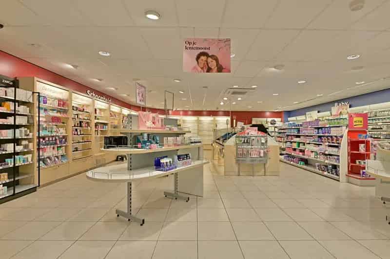 Winkel te Huur Putten Kerkstraat 338m2 A1 Locatie