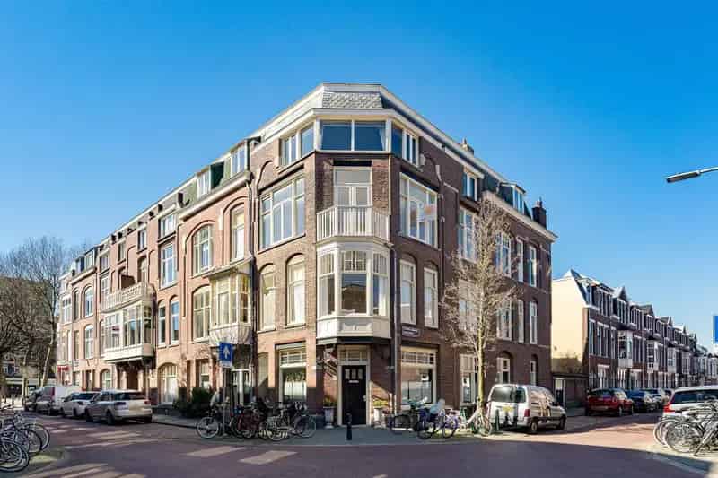 Ruime Bovenwoning Bezuidenhout 3 slaapkamers 168m² Dakterras