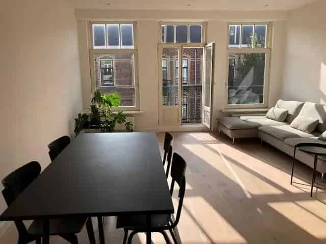 Ruim Appartement Oud West Amsterdam 2 slaapkamers Dakterras 6 maanden