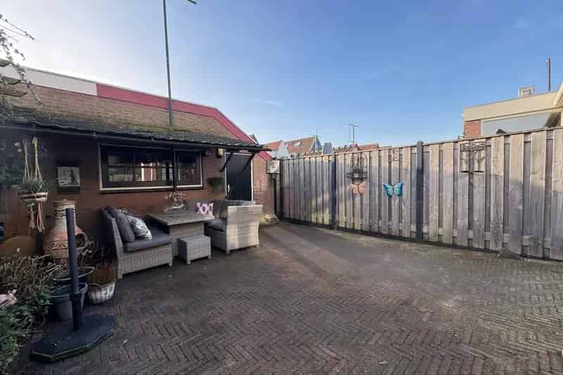 Huis te koop Dokter Weversstraat Volendam: 3 slaapkamers, Zuidtuin