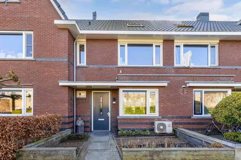Huis te koop: Ruime gezinswoning met 4 slaapkamers, tuin en lage energiekosten
