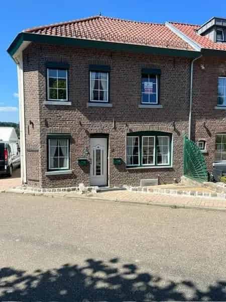 Ruime Benedenwoning Heuvelland 2 Slaapkamers Panoramisch Uitzicht