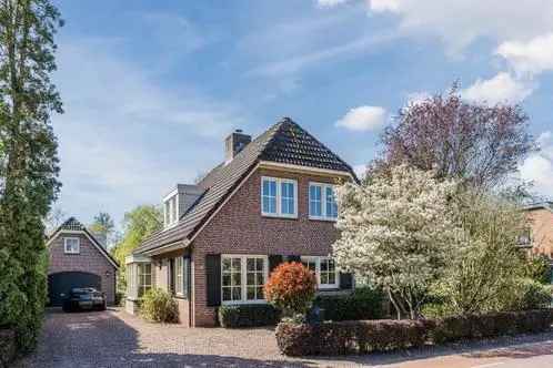 Vrijstaande Villa Maarsseveense Plassen: Eiland, Steiger, Zwemmen, Varen