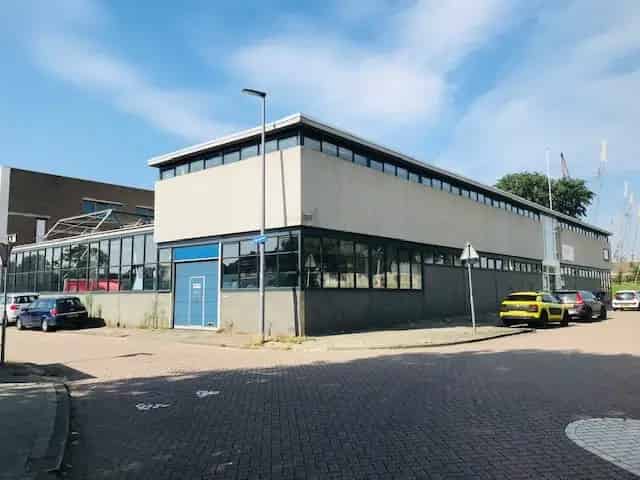 Bedrijfshal Rotterdam te Huur 425m2 Kantoor 80m2