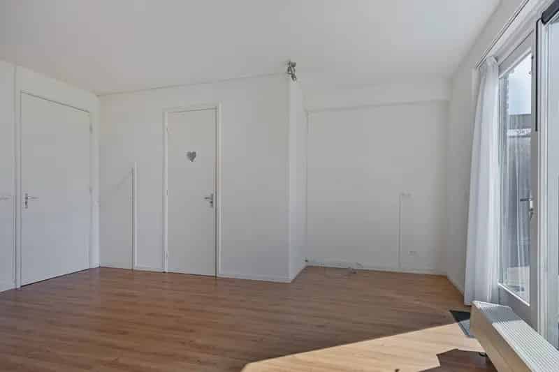Amsterdam Zuidoost: Tweekapper 5 slaapkamers 131m2 Garage Terrassen