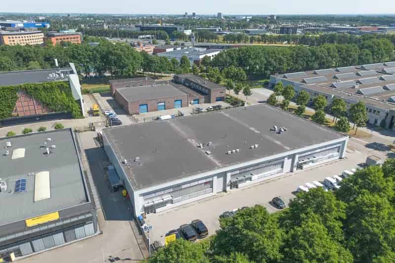 Bedrijfshal Amersfoort te huur: 1112m² modern pand