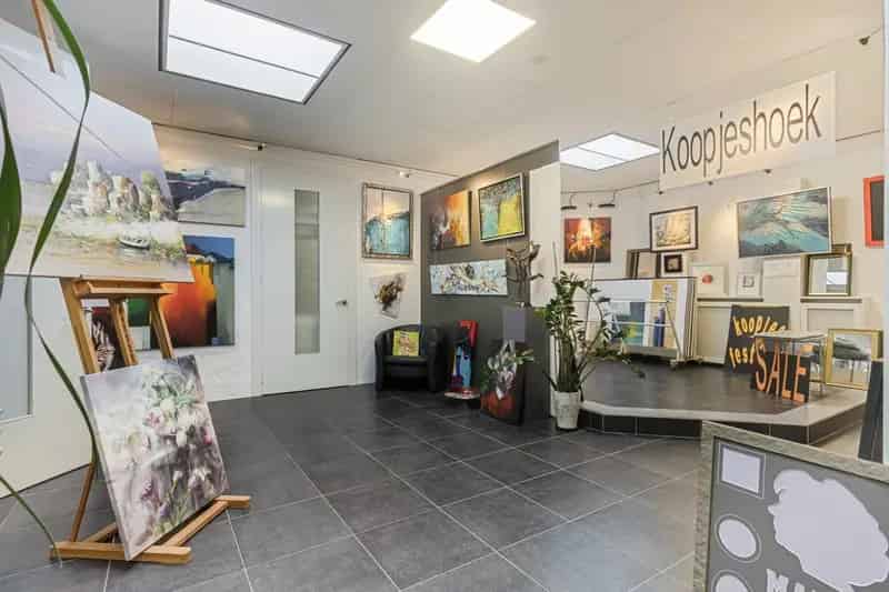 Winkelpand met bovenwoning te Asten Centrum