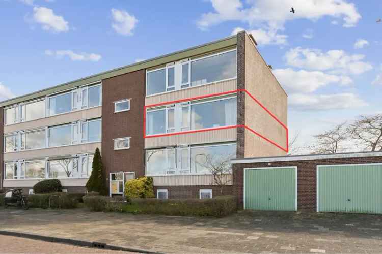 Modern Appartement Haarlem: 2 slaapkamers, balkon & garage