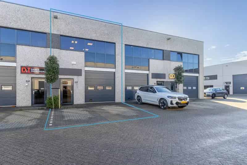 Bedrijfshal te Huur Aalsmeer 170m2 Nabij Schiphol