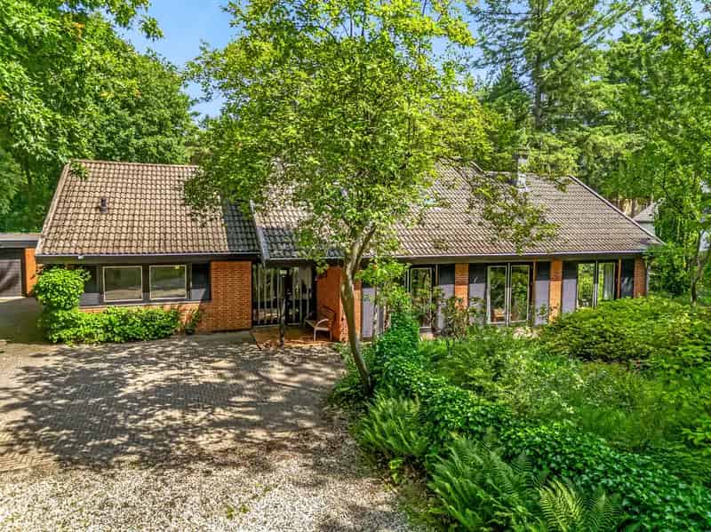 Vrijstaande Villa Bosch en Duin Ruime Tuin Nabij Uitvalswegen