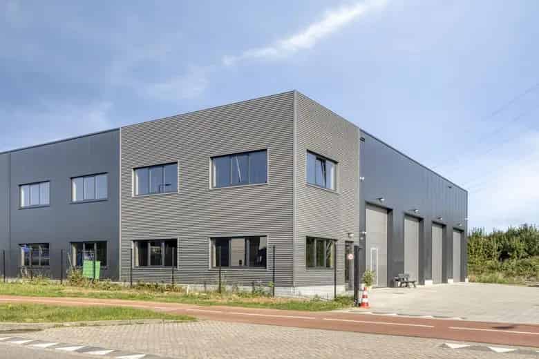 520m2 Bedrijfsruimte te Huur Den Bosch - Kantoor 51m2 - A59