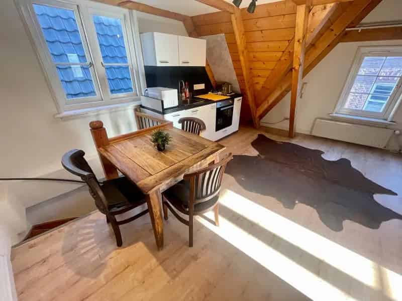 Gemeubileerde 3 Kamerwoning Centrum