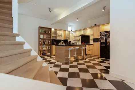 2 Kamer Appartement 178m2 Den Haag Javastraat