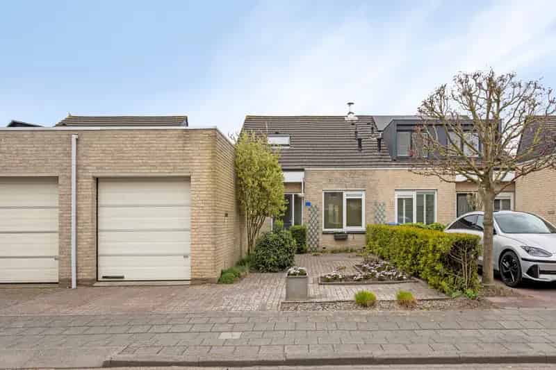 Levensloopbestendige woning Sommelsdijk - Ruime tuin en twee badkamers