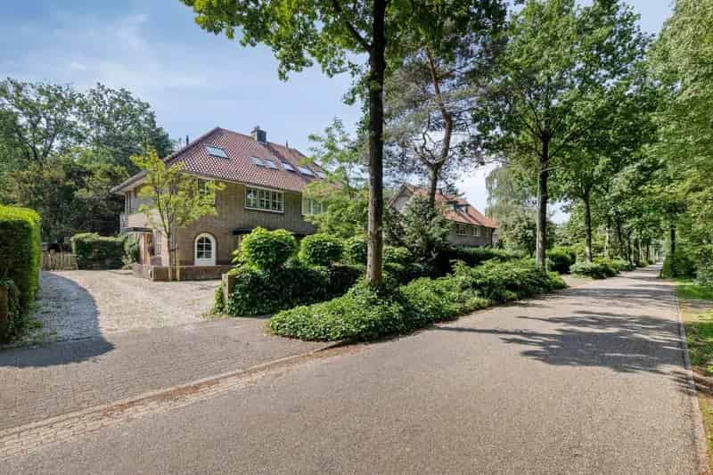Huis te koop Driebergen Welgelegenlaan: 5 slaapkamers, diepe tuin