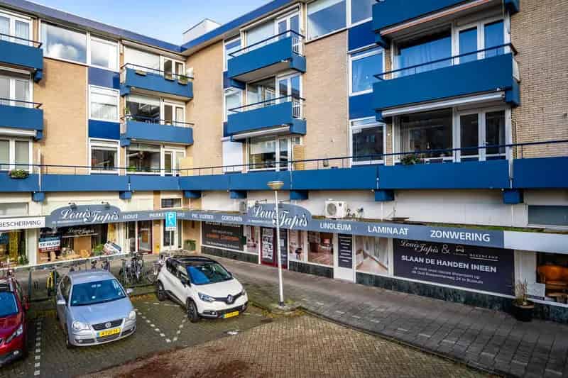 Winkel te Huur Bussum 251m² Huizerweg