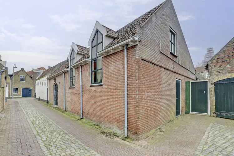 Voormalig Kerkgebouw Zierikzee: Woning Kantoor Praktijk Galerie