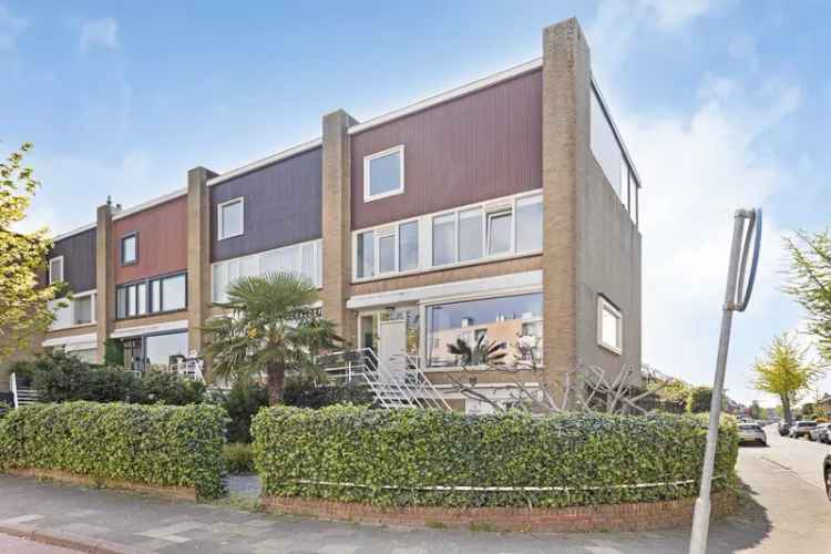 Hoekwoning Vlaardingen Ambacht 4 slaapkamers 2 badkamers