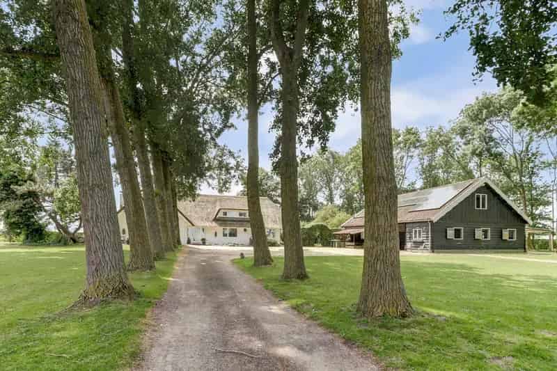Huis Te Koop , 1, Kapteinsweg, Dreischor, Zeeland