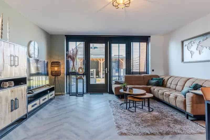 Moderne Tussenwoning Meteren 128m2 Tuin Warmtepomp