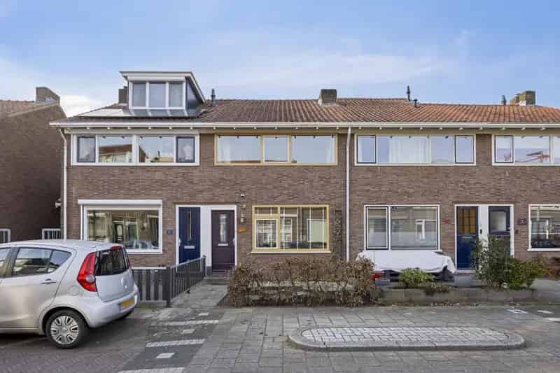 Jaren 30 woning te Dordrecht 3 slaapkamers zonnige tuin