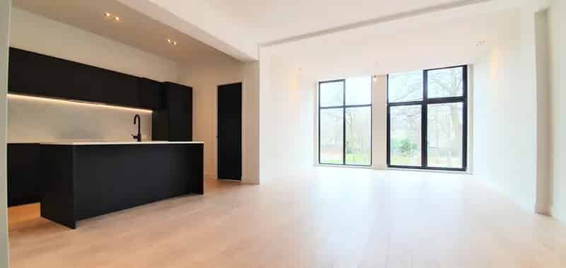 Luxe Appartement Rotterdam Hilledijk 97m2 2 slaapkamers Nabij Kop van Zuid