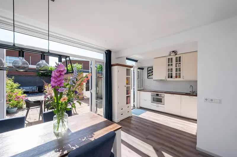 Moderne Tussenwoning Breukelen 74m2 Tuin Schuur
