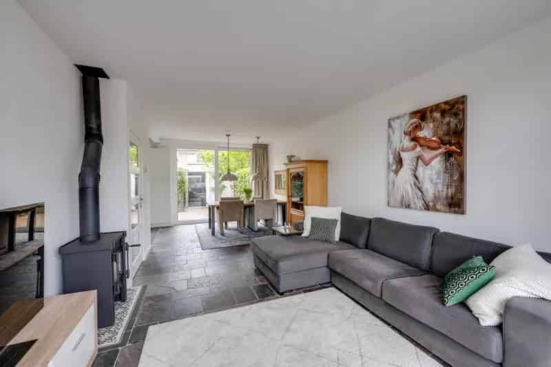 Huis te koop Prinsenbeek: Lichtrijke gezinswoning met tuin op het zuiden