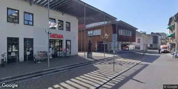 Appartement Meerssen: Moderne Badkamer Prive Berging