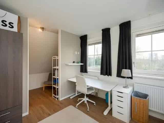Ruime Vrijstaande Woning Almere Buiten Nabij Voorzieningen