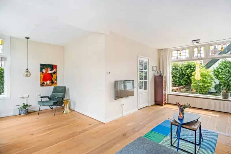 Huis te koop Soest: 4 slaapkamers, moderne keuken, ruime tuin