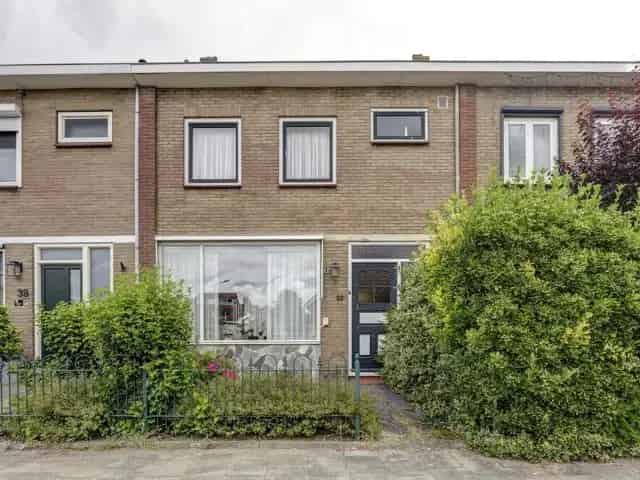 4-Kamer Tussenwoning Rijsoord Kluskans Ruime Tuin