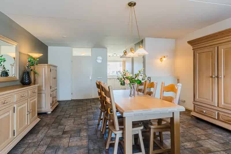 Huis te koop Riethovenerf Tilburg: 3 slaapkamers, ruime garage