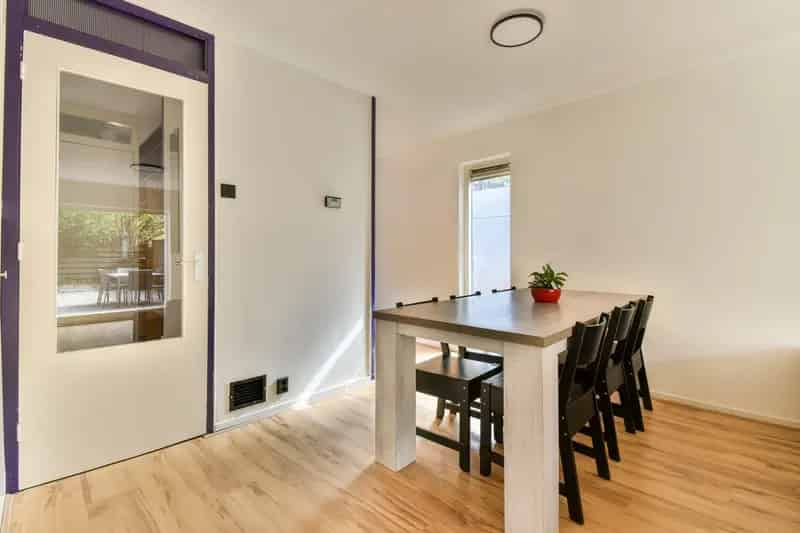 Huis te koop Amstelveen: Ruime 5-kamer hoekwoning met tuin