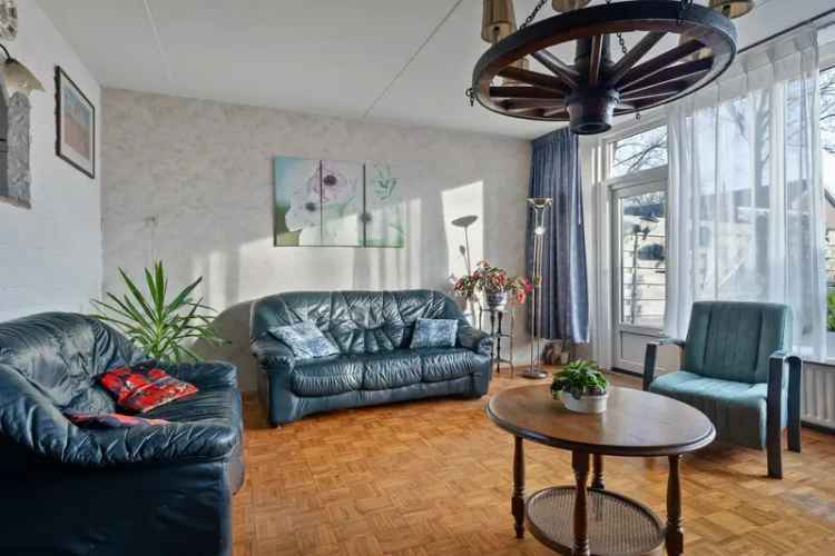 5 Slaapkamers Huis Vaassen Ruime Garage Tuin Zuid