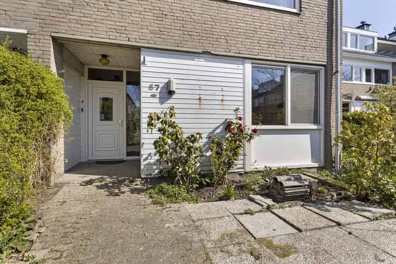 5 Slaapkamers Ruime gezinswoning Leiden Merenwijk Tuin Aan Het Water