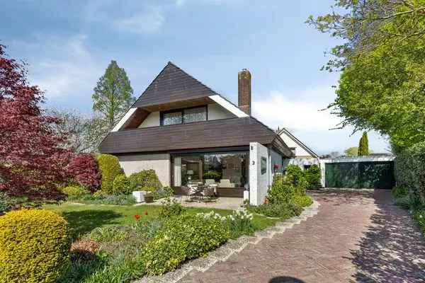Villa te koop Wognum: Ruime vrijstaande woning met dubbele garage