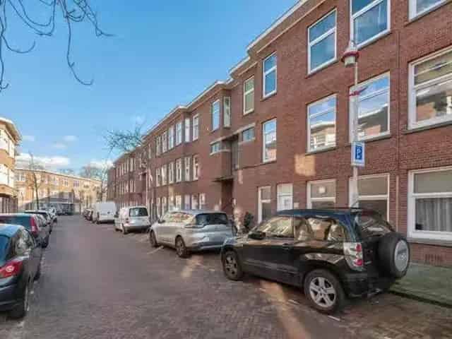 Appartement te koop Den Haag Laakkwartier Oost 3 slaapkamers 70m²