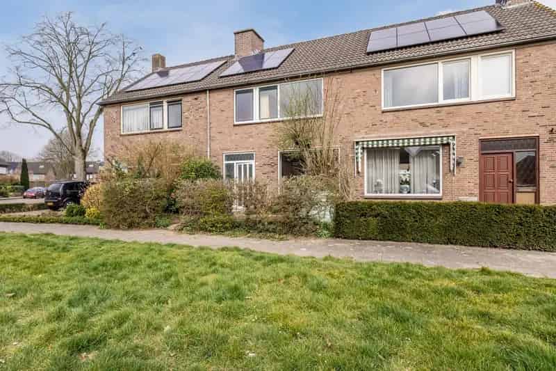 Ruime woning te koop Rheden 4 slaapkamers groene tuin