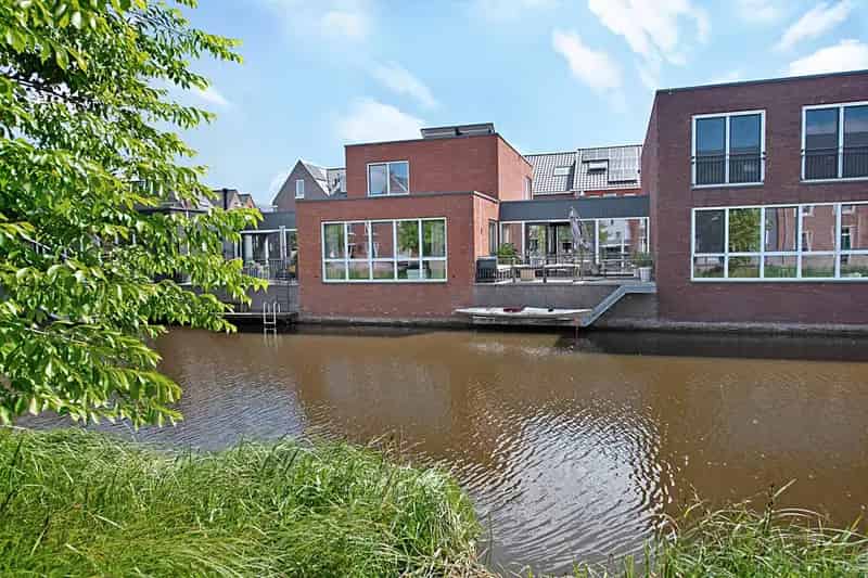 Huis te koop Amersfoort: Luxe woning aan het water