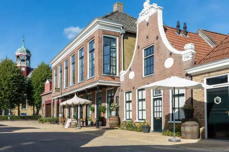 Nationaal Monument Witmarsum 344m2 Wonen Zakelijk B&B