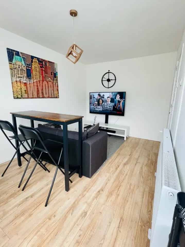 Gemeubileerd 2-kamer appartement Schiedam met dakterras
