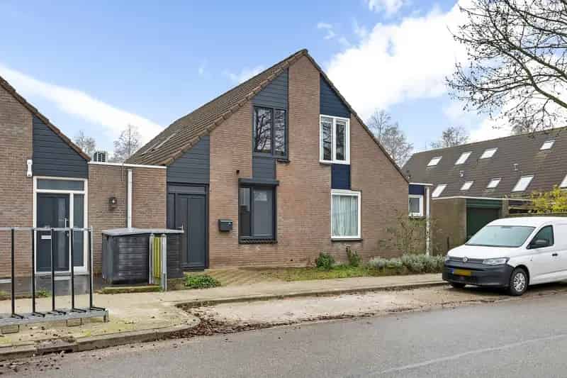 Semi-bungalow Westervoort: ideale seniorenwoning met 2 badkamers en tuin