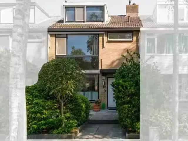 Tussenwoning te koop 4 slaapkamers Den Haag