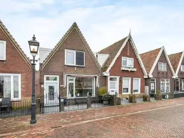 Lichtrijk huis nabij recreatiegebied Volendam
