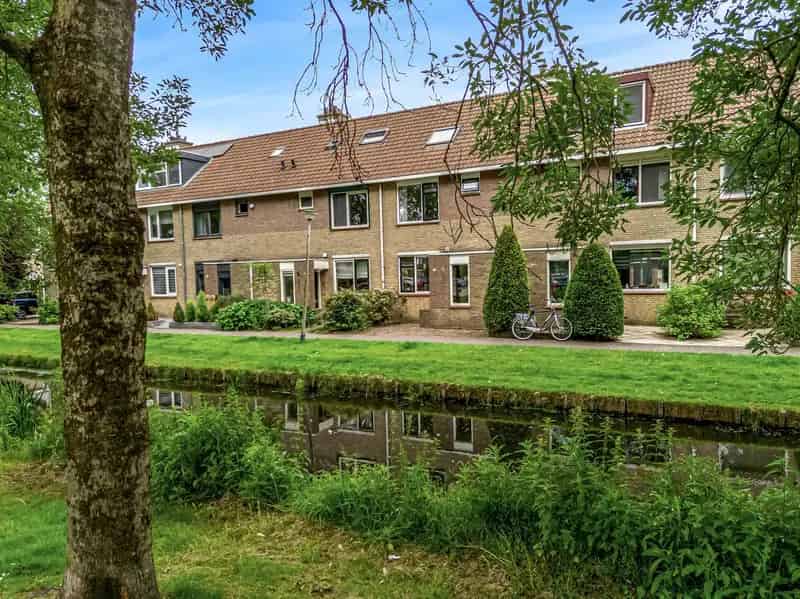 Huis te koop Ter Braaklaan Uithoorn 4 slaapkamers zonnige tuin